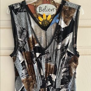 Vera Wang Women’s Sleeveless Chic Dress